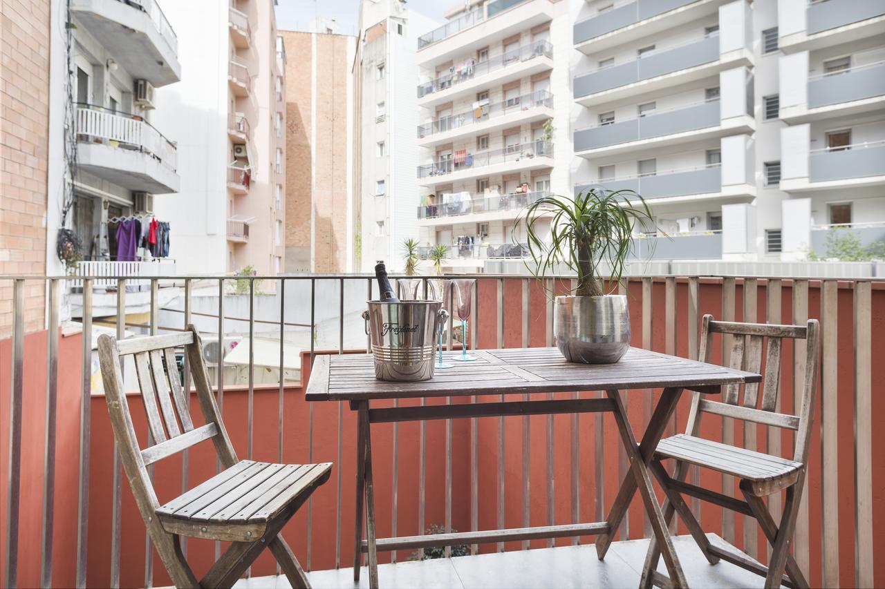 My Space Barcelona Pool City Center Buitenkant foto